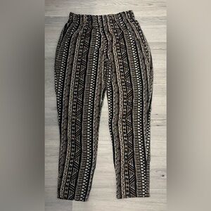 Ambiance Black and Tan Patterned Leggings